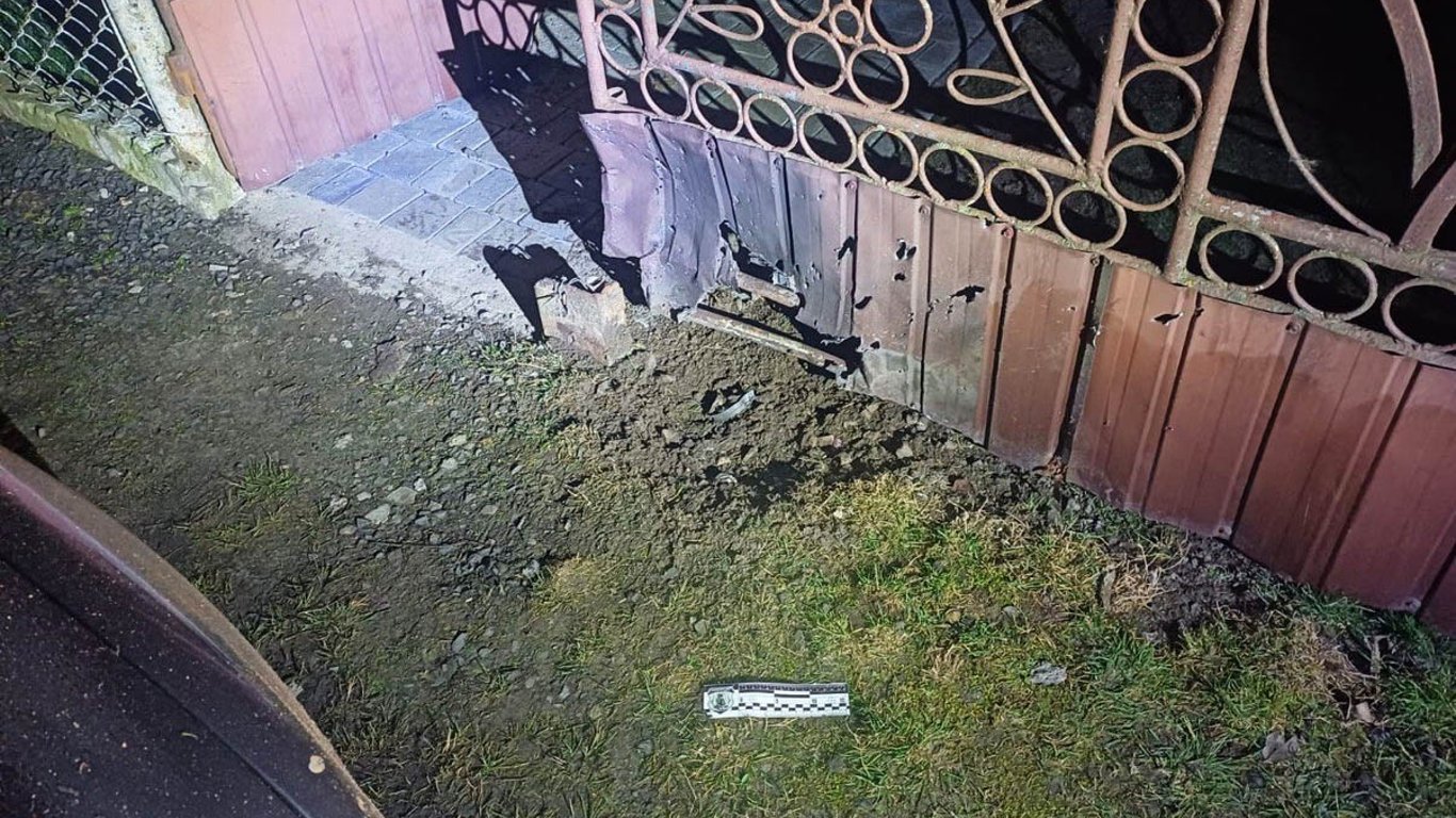 На Рівненищині невідомий кинув гранату біля будинку посадовця — що з'ясувала поліція