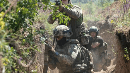 Юрист Пилипенко сказав, чи можна знімати працівників ТЦК на відео - 285x160