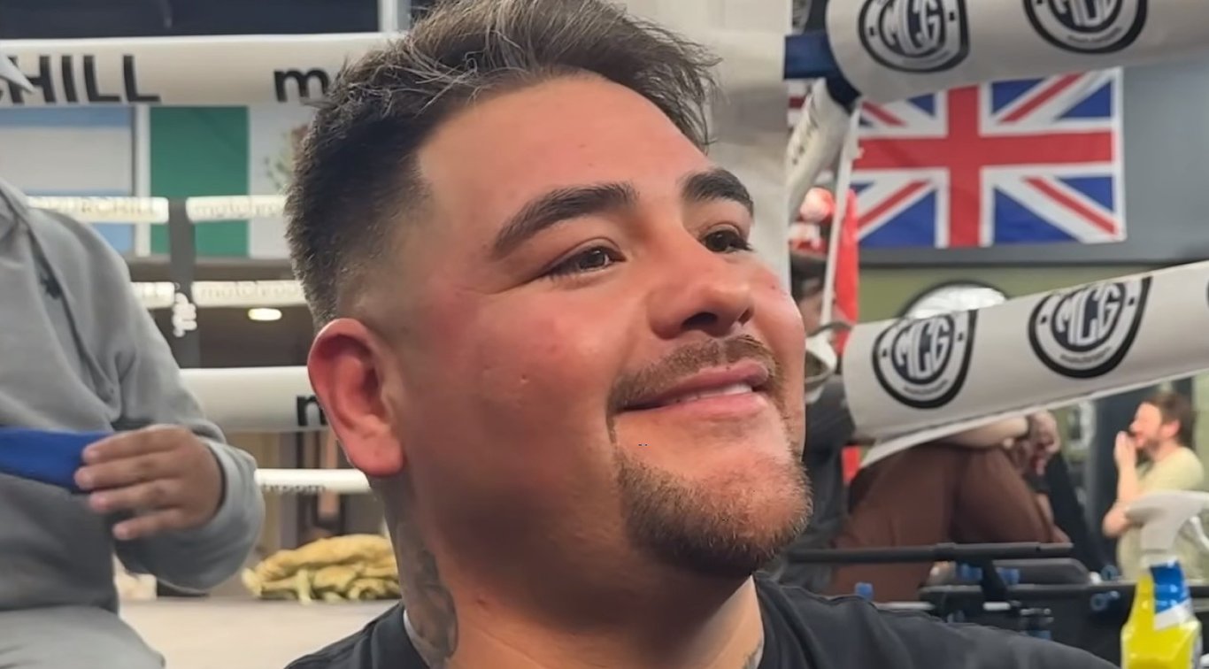 Энди Руис готовится к бою