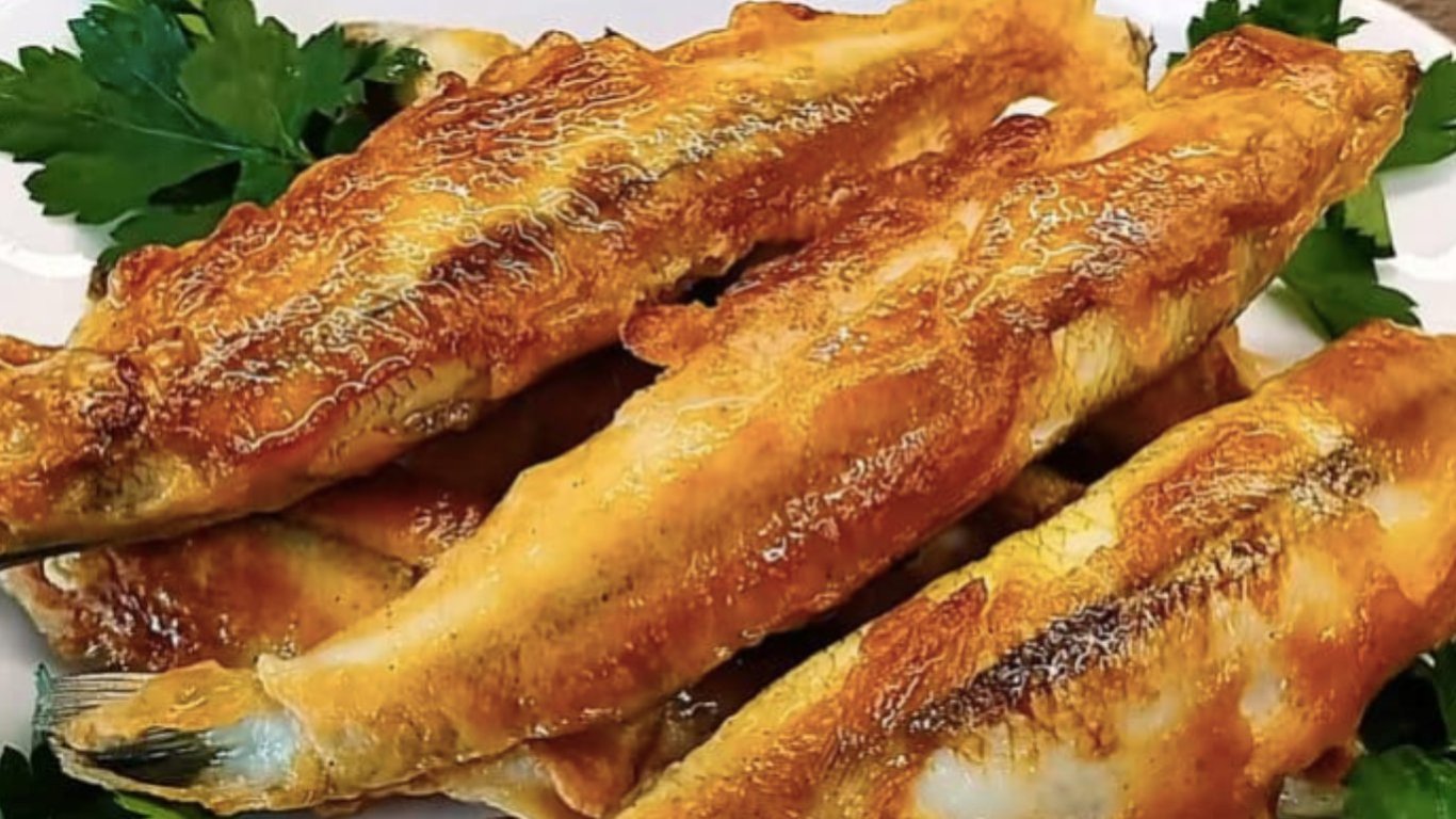 Рецепт ідеального кляру для риби: знадобиться крохмаль та борошно