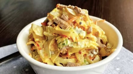 Салат "Олеся": рецепт сытного блюда из 5 ингредиентов - 290x160