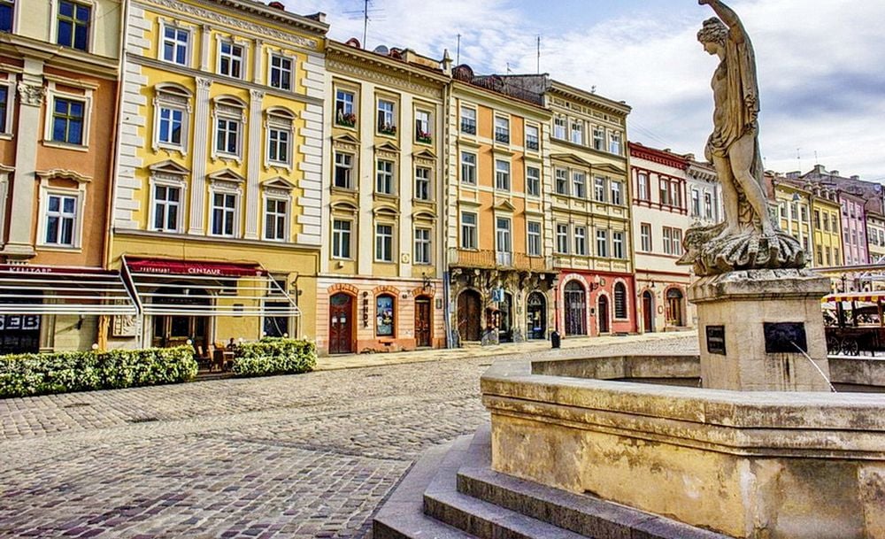 Де провести День закоханих — найромантичніші міста України - фото 1