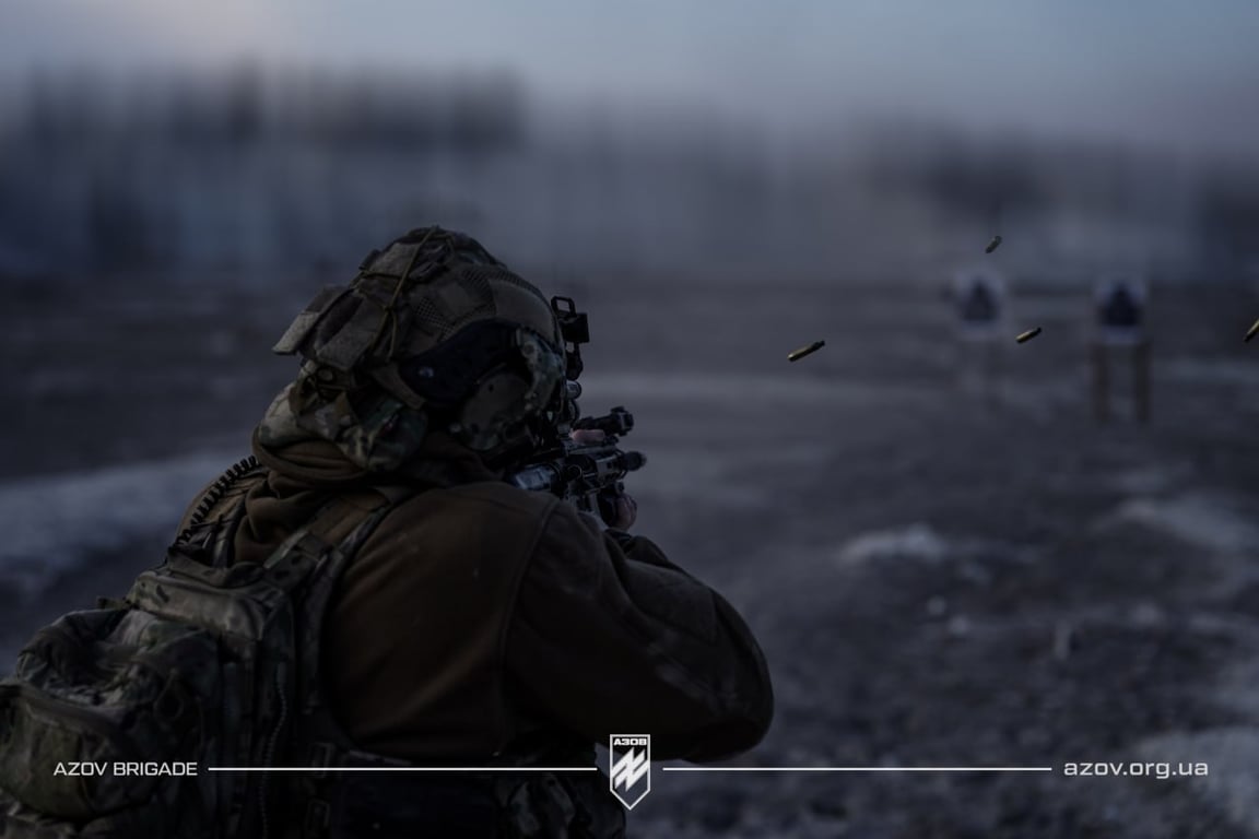Бійці 12-ї бригади "Азов" під час тренувань. Фото: "Азов"