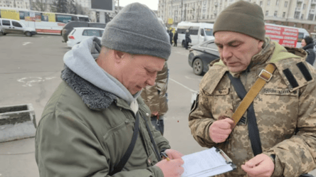 ТЦК мобілізували харків'янина попри бронь: на чию сторону став суд - 290x160