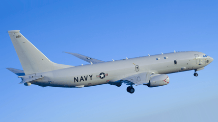 Разведывательная миссия над Черным морем — американский самолет проводит патрулирование - 285x160