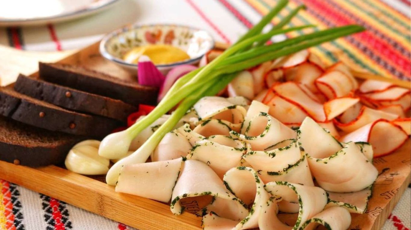 чи можна їсти сало з часником 