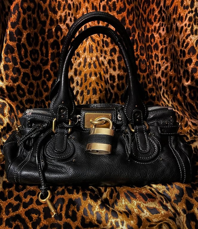 Сумка з 2000-х, в яку поміститься все