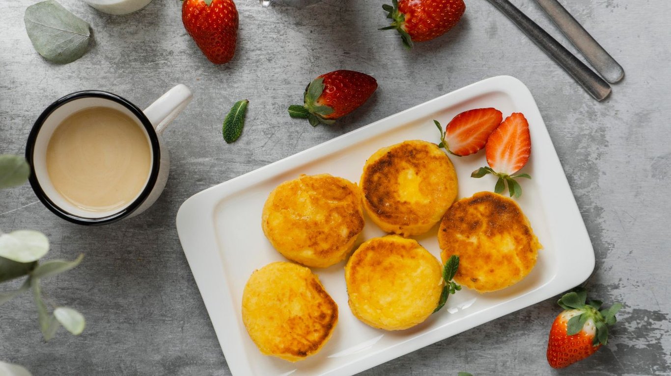 як правильно готувати сирники 