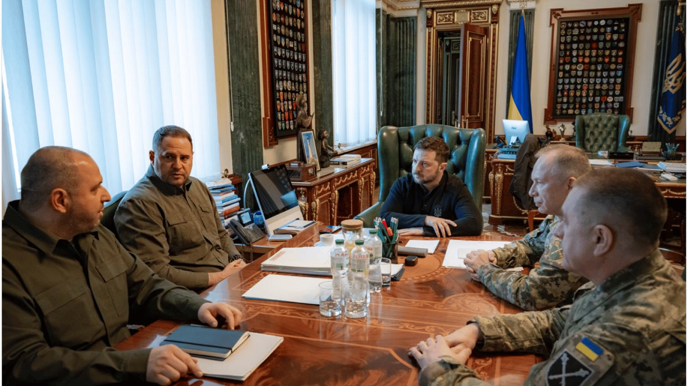 Zelenskyy held a meeting with the military leadership — key topics