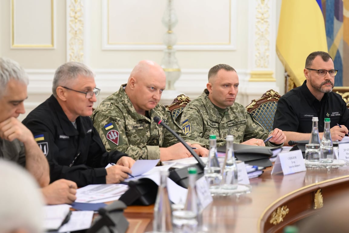 Зеленский: Украина ускоряет производство дронов-перехватчиков - фото 2