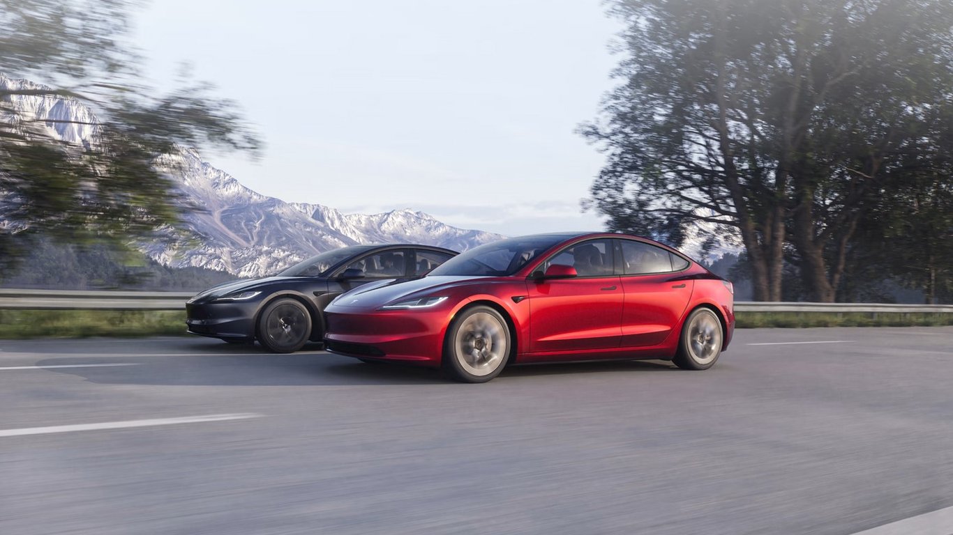Tesla снизила цены на авто в Европе, Китае и США — Илон Маск жалуется на спрос