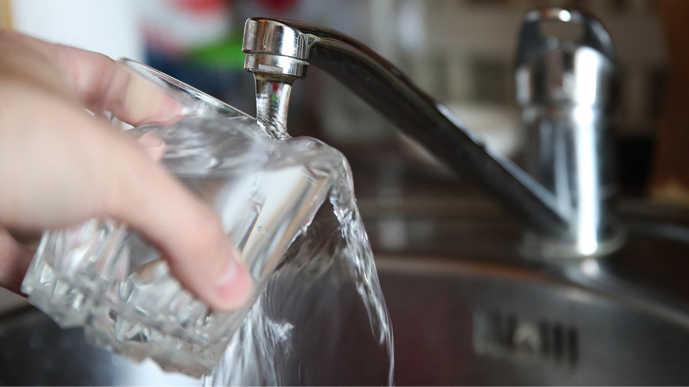 Тарифы на воду — эксперты назвали ряд причин, почему вырастут цены