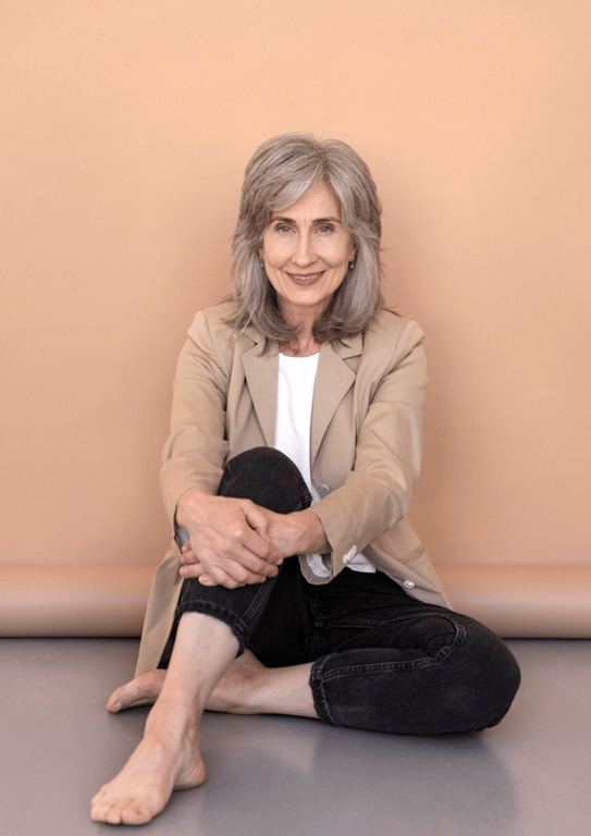 Нейтральные оттенки в одежде всегда удачный выбор