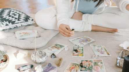 Выходные 14 и 15 июня принесут этим знакам Зодиака удачу по Таро - 285x160