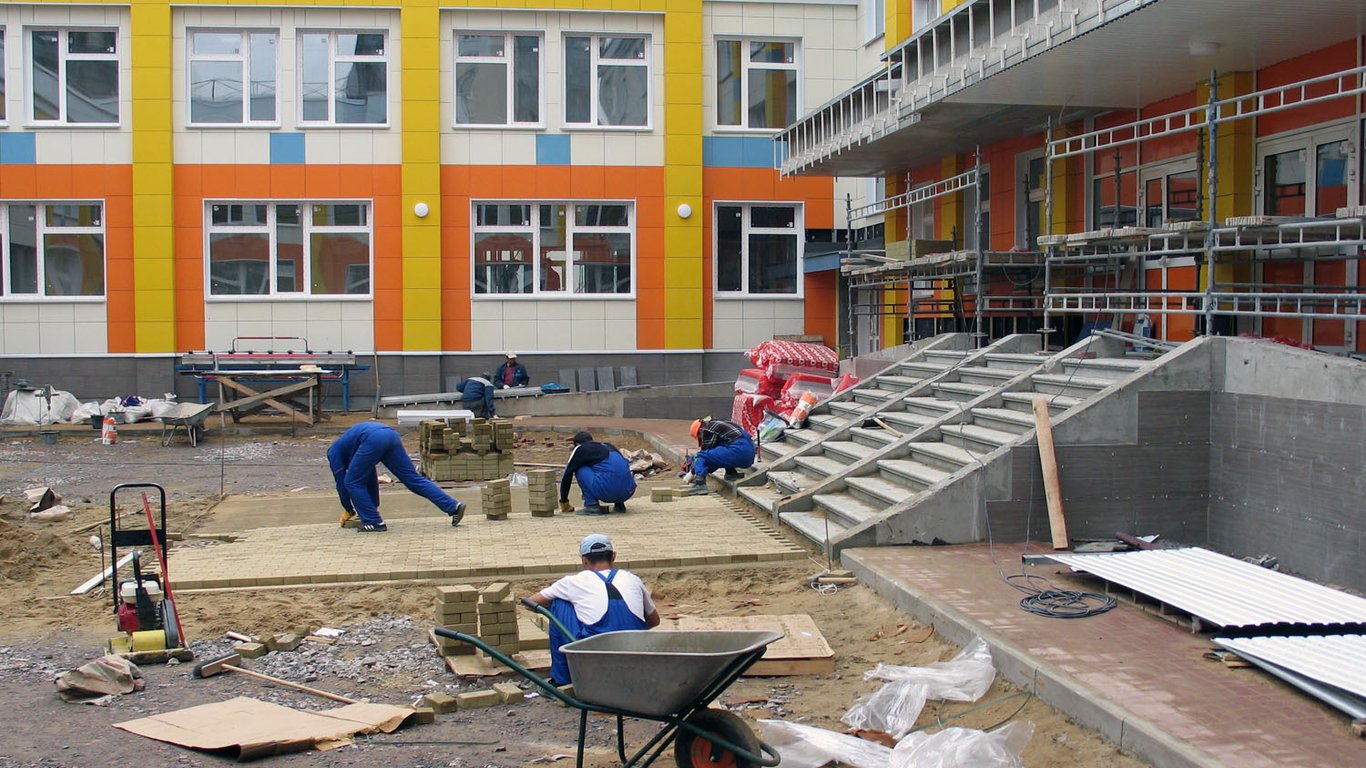 СБУ виявила схему розкрадання коштів на ремонті освітніх закладів Одещини