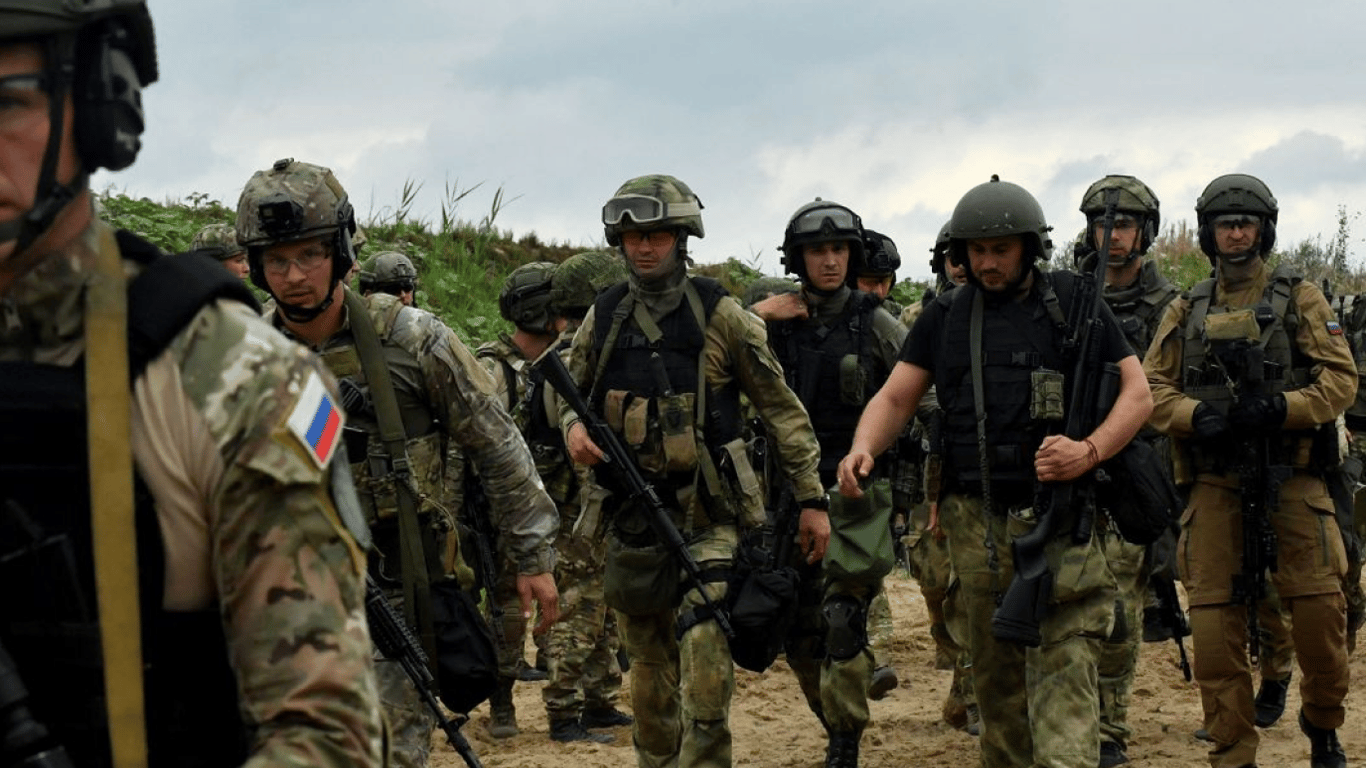 У Криму російські військові евакуюють свої сім'ї