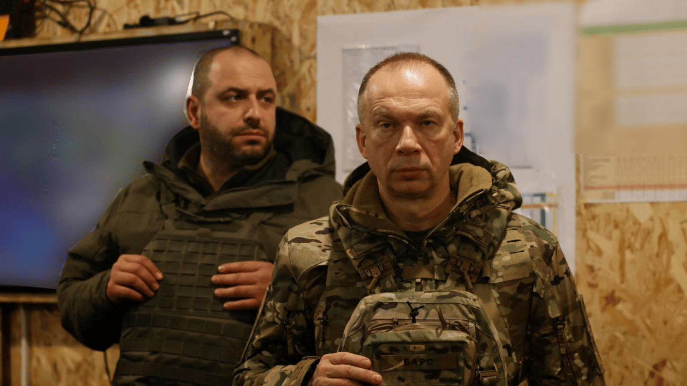 Сырский и Умеров посетили командные пункты в зоне боевых действий