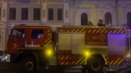 В Киеве на Подоле произошел пожар — в чем причина - 290x166