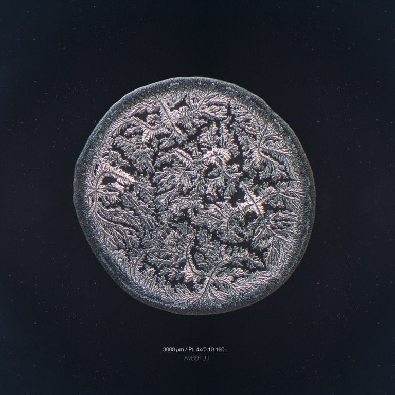 Уникальные фото слез под микроскопом