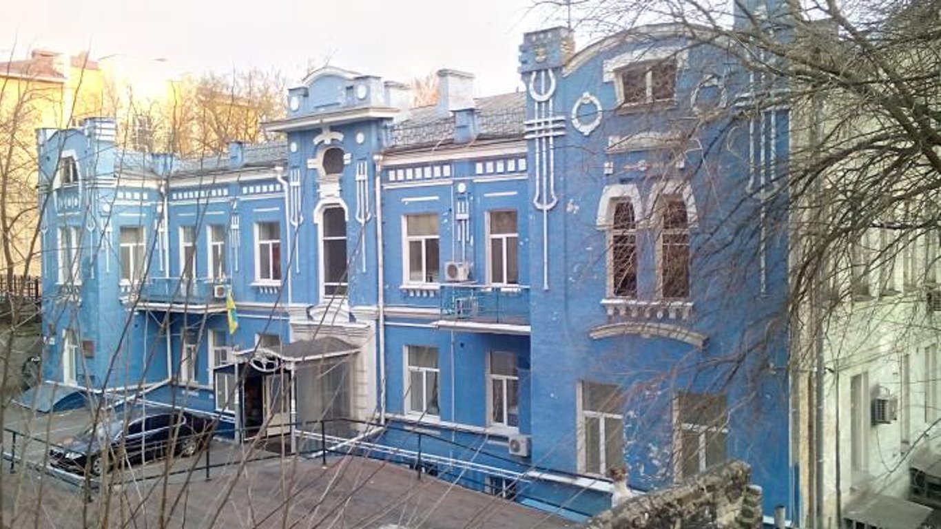 Чиновник требовал взятку за аренду госимущества - его задержала киевская полиция