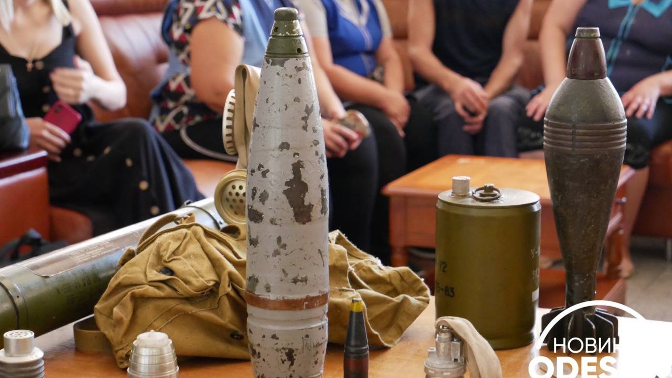 В Одесі рятувальники показали, де ворог може ховати вибухівку