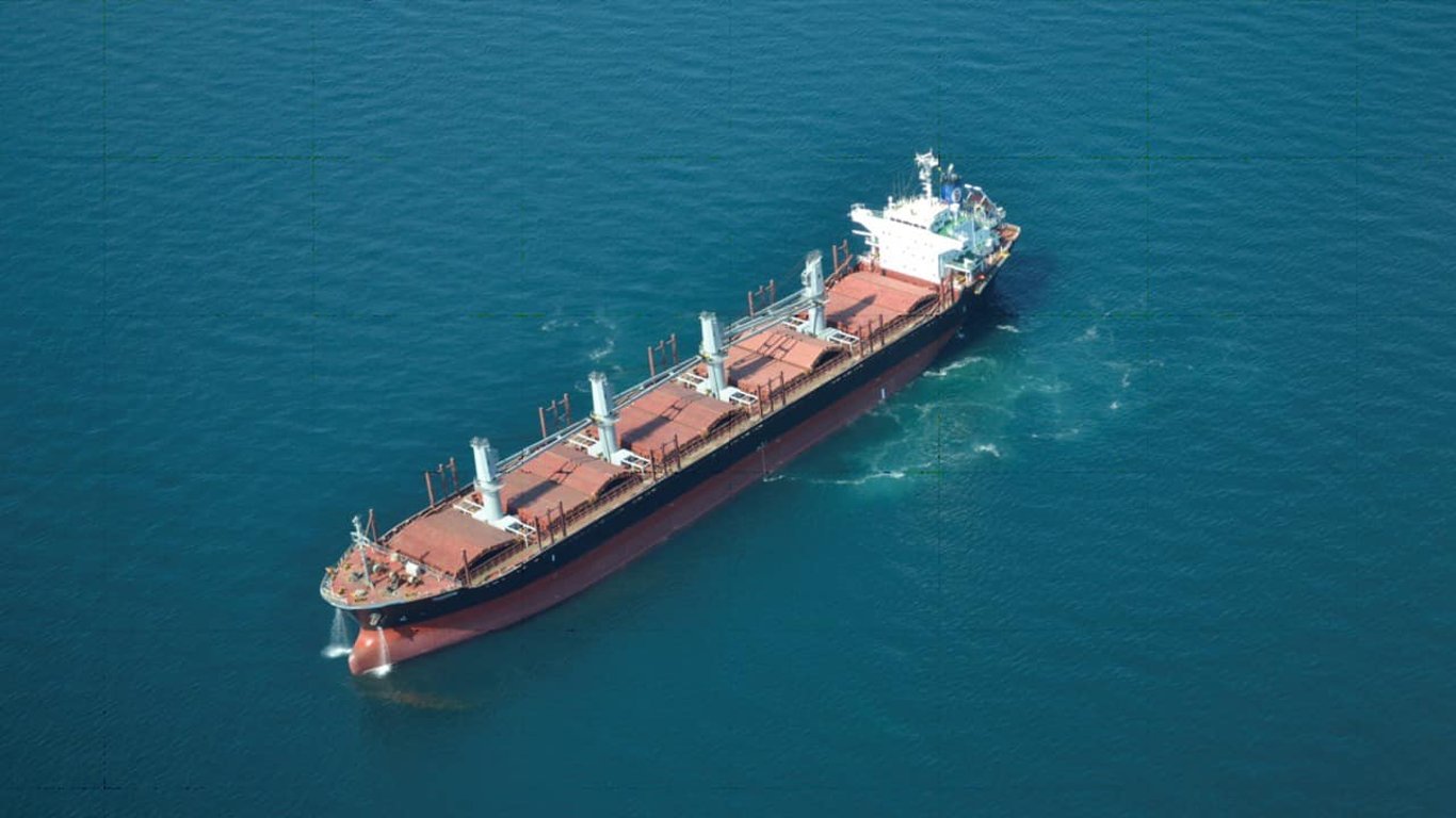 Під Одесою в Чорному морі виявили судно, яке скидало у воду небезпечні речовини