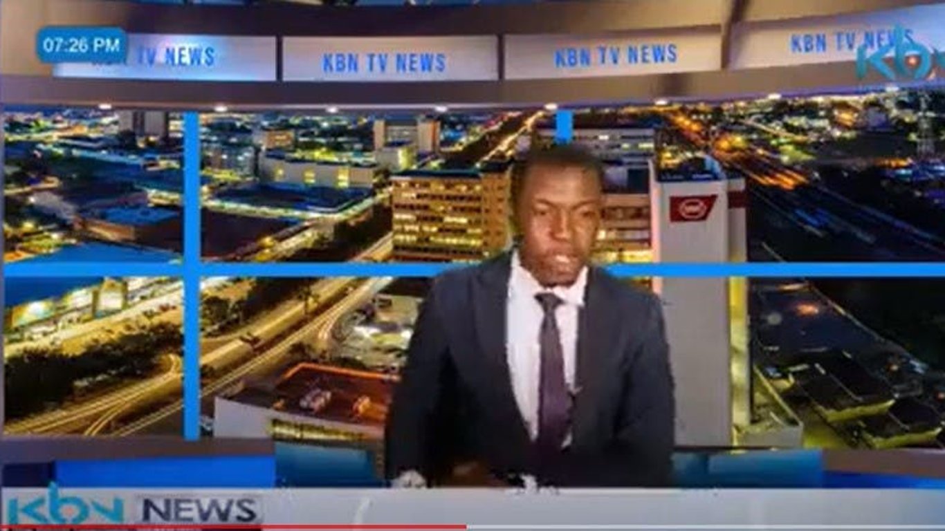 В Замбии ведущий новостей в прямом эфире потребовал зарплату: руководство назвало его пьяным