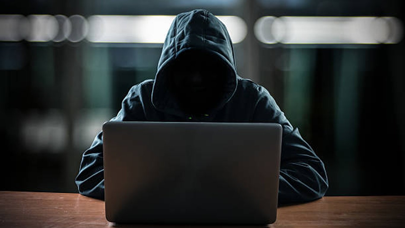 Масштабна кібератака – російські хакери викрали особисті дані світових політиків та зірок