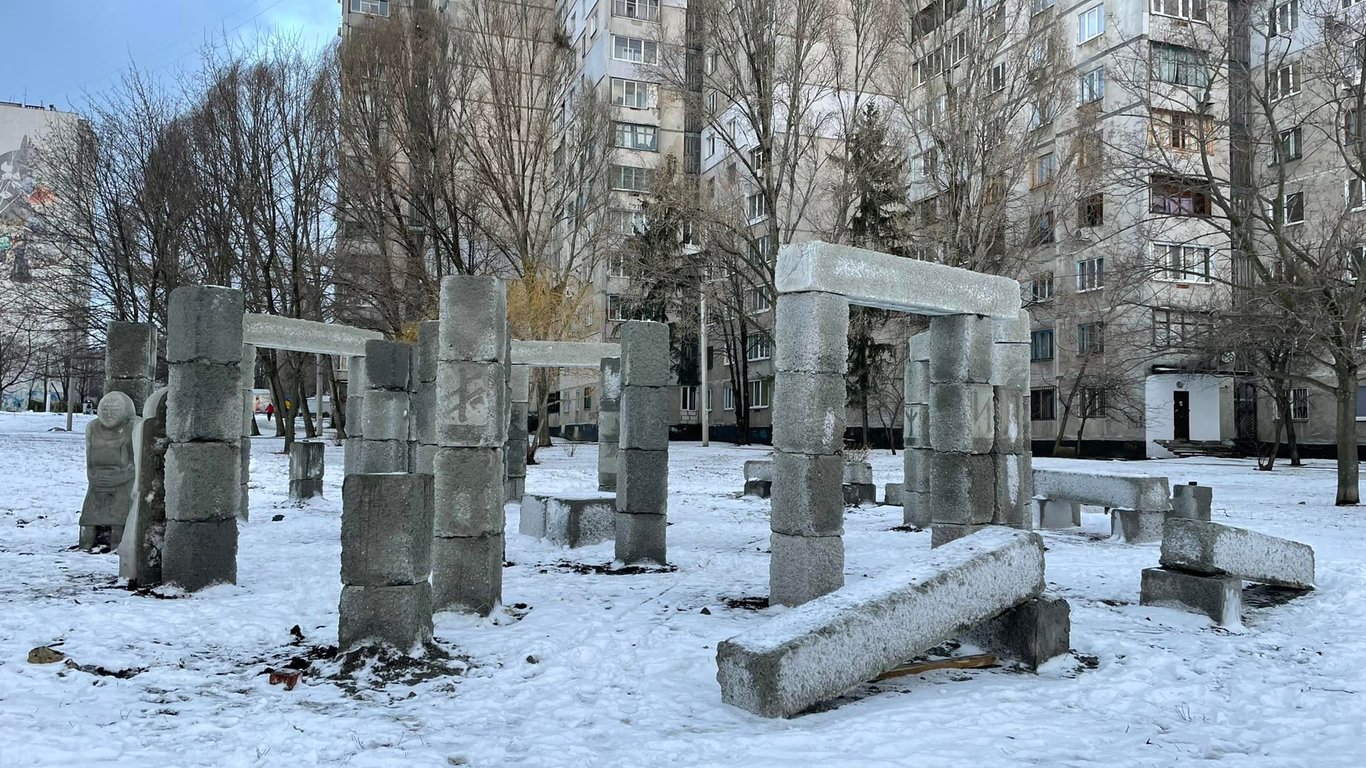 Харківський Стоунхендж - хто стоїть за будівництвом скандального об'єкта