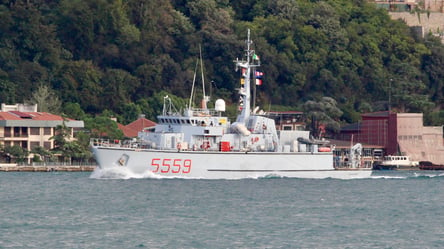 Три корабля НАТО зашли в акваторию Черного моря: что известно. Фото - 285x160