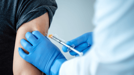 Австрія вводить тотальний локдаун та першою в ЄС запроваджує обов'язкову вакцинацію від коронавірусу - 285x160