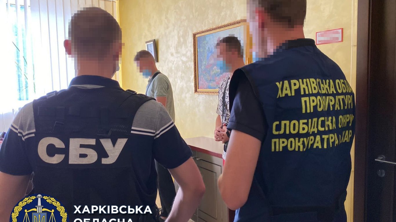 Харківська філія "Укрзалізниці" три роки платив зарплату 50 працівникам, які були закордоном