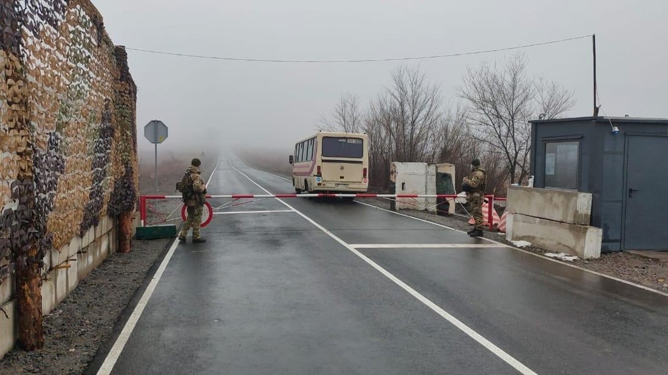 В Украине изменили правила пересечения КПВВ с оккупированных Донбасса и Крыма