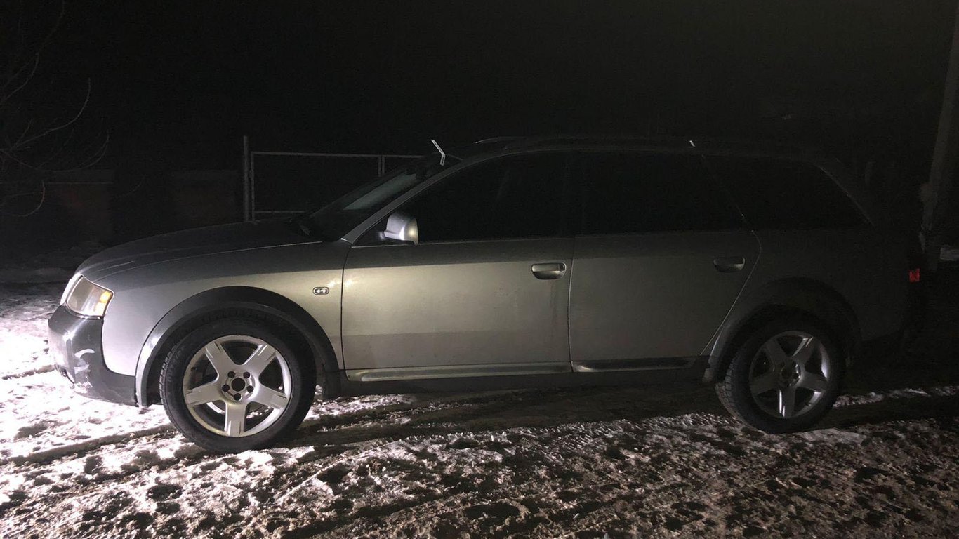 На Львівщині двоє волинян вкрали машину - їх затримала поліція