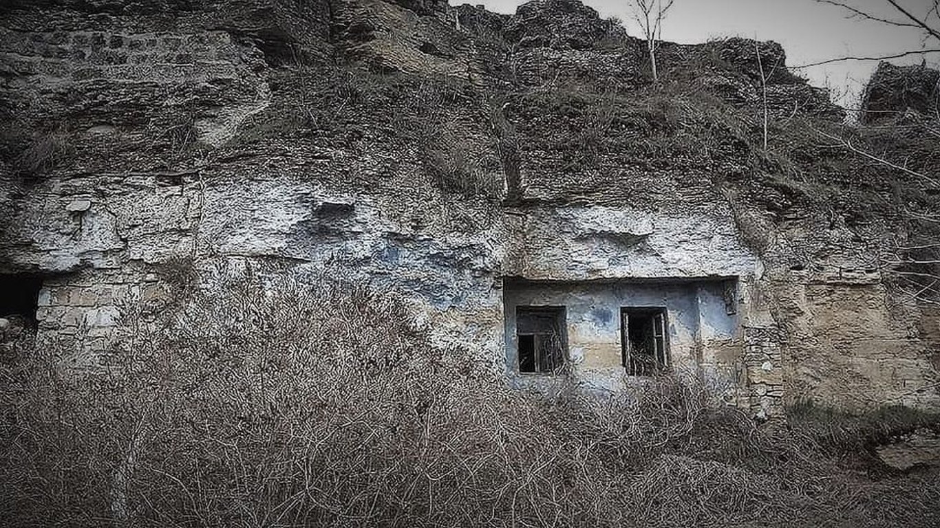 Кто в Одессе строил пещерные дома и где их можно найти