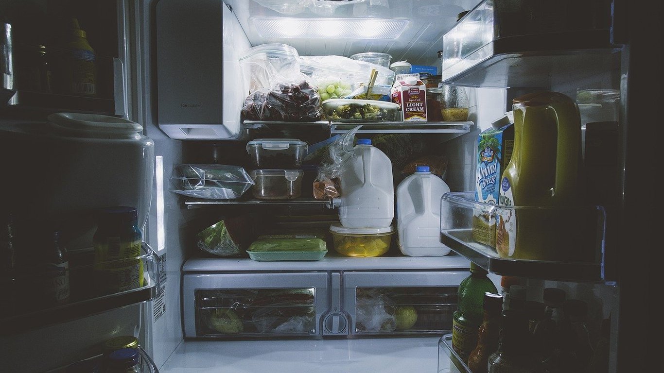 4 головні помилки зберігання їжі в холодильнику