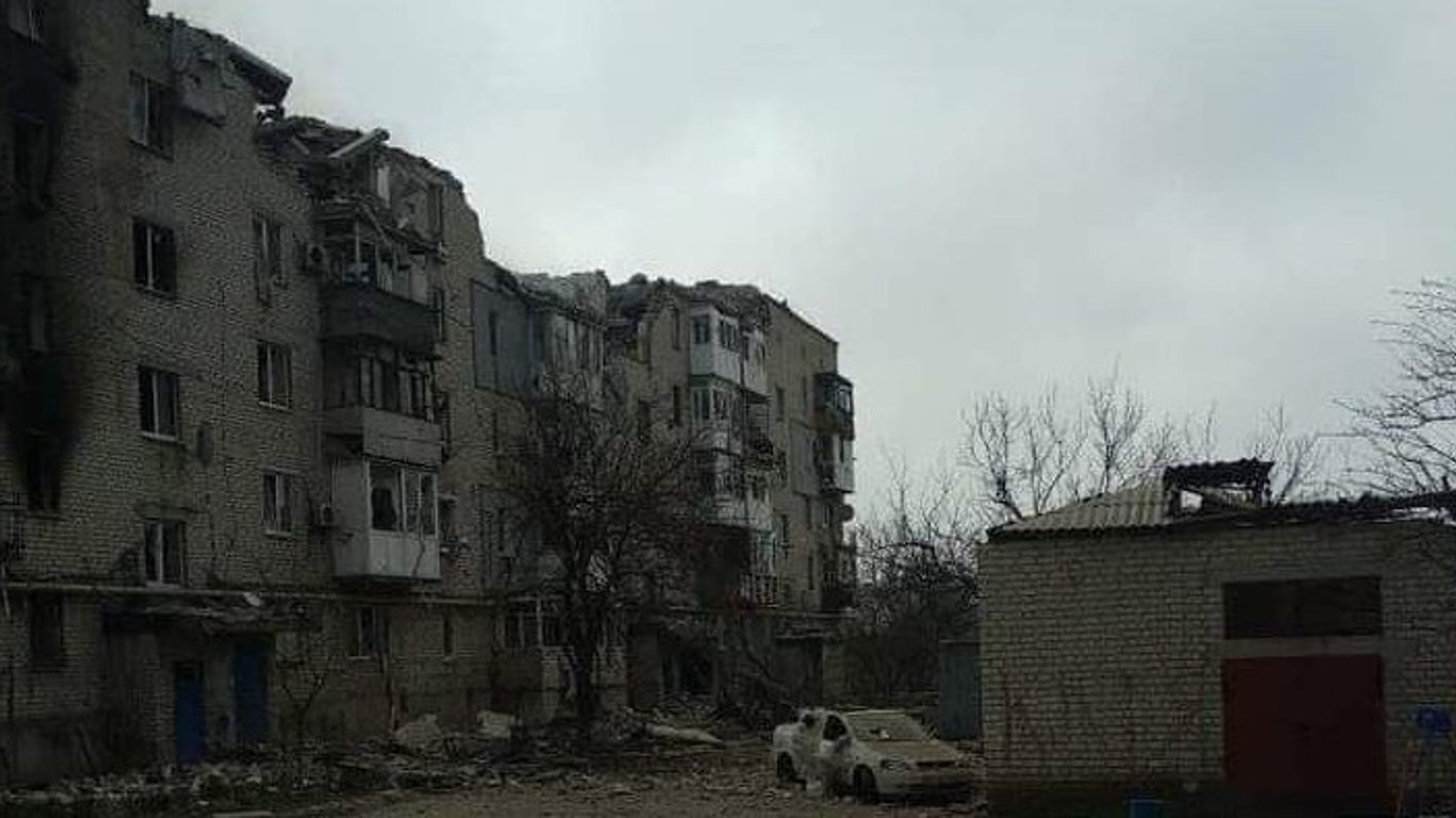 На Луганщині не припиняються обстріли, окупанти ведуть запеклі бої