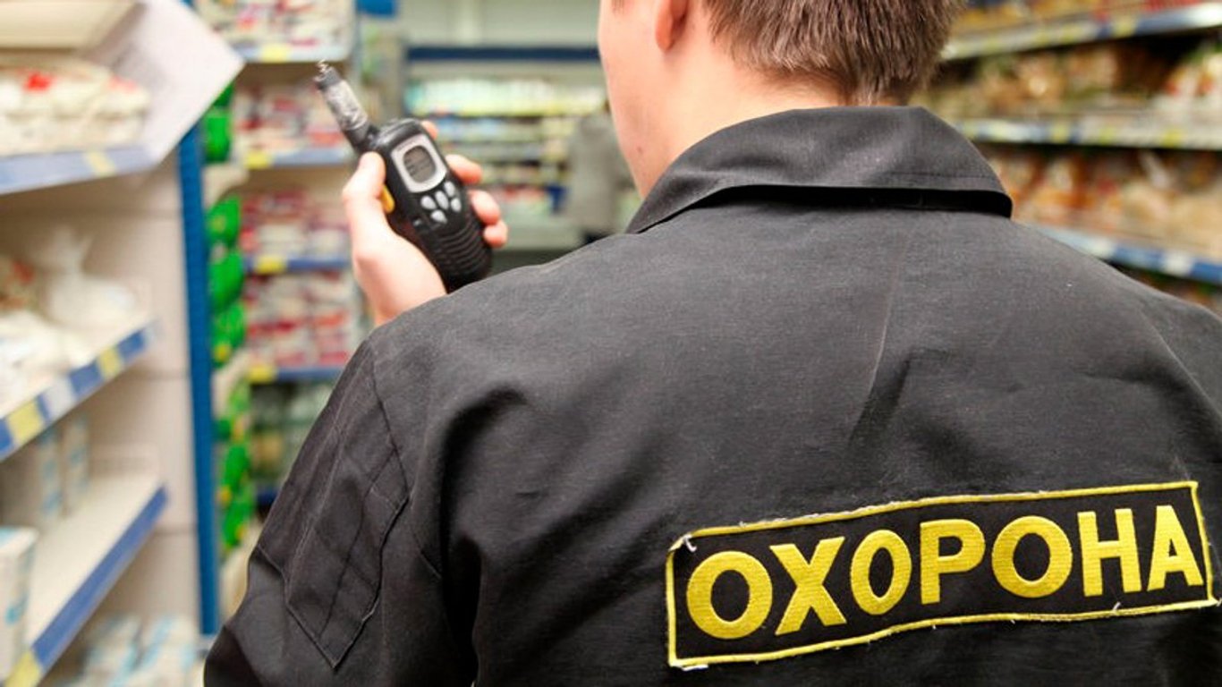 В Одессе мужчина пытался похитить из магазина консервы