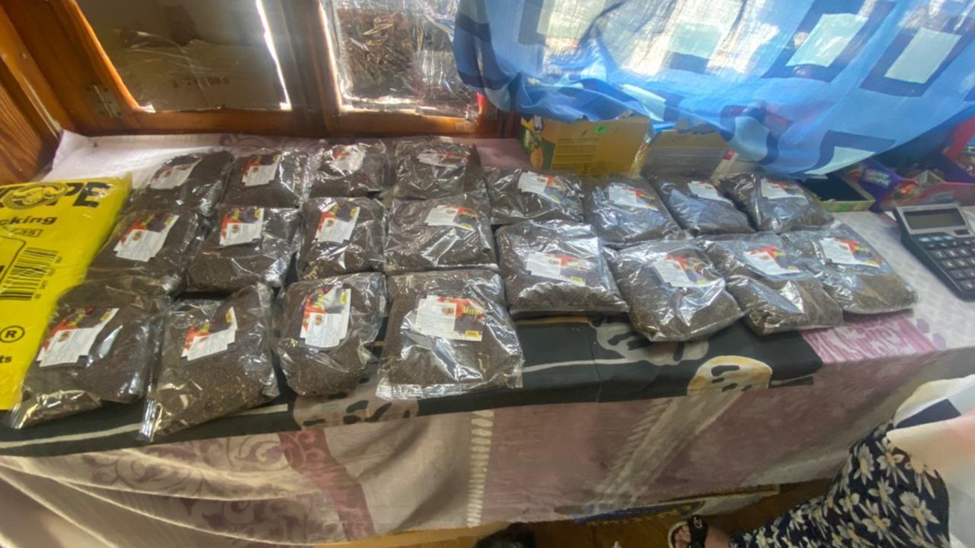 Поліція Харкова розкрила торгову мережу з продажу макової соломки