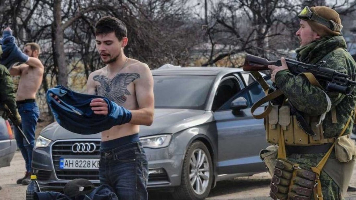 "Пушечное мясо": Андрющенко предупредил мариупольцев об опасности