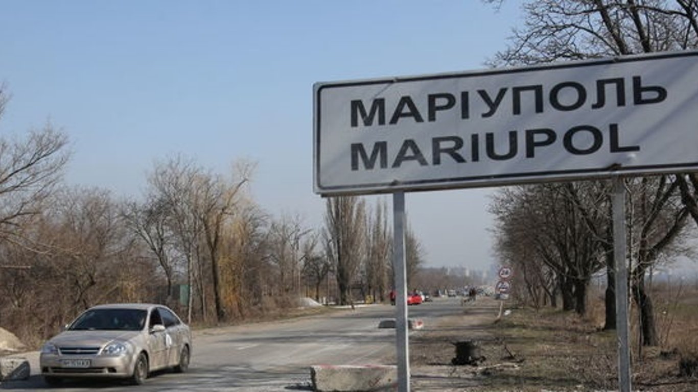Оккупанты на два дня закрывают Мариуполь - Андрющенко сделал важное заявление к украинцам