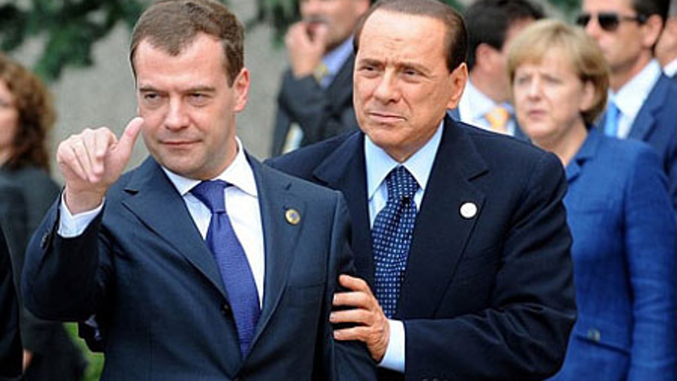 "Все время бухой": экс-депутат госдумы рассказал об алкоголизме Медведева