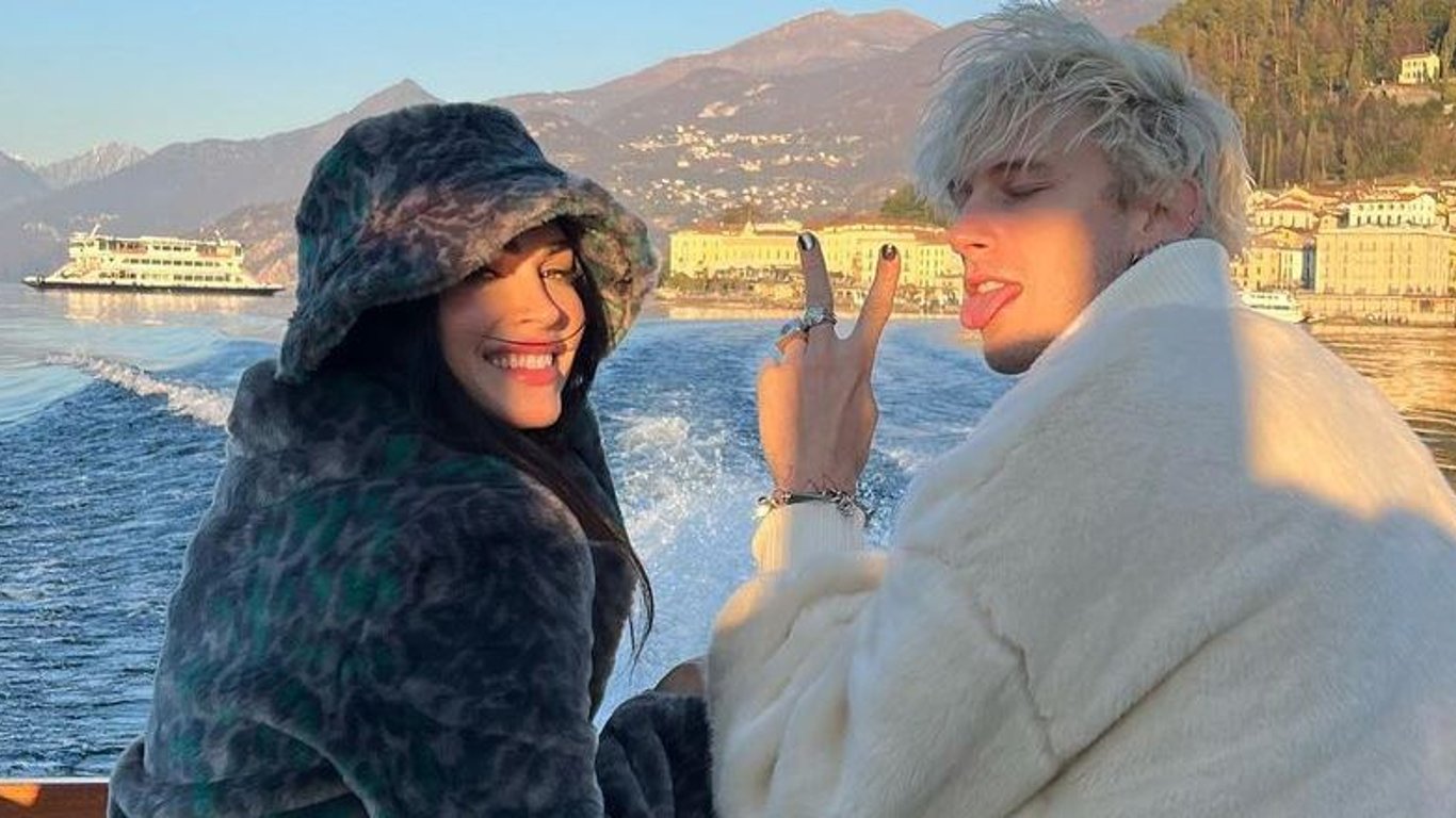 Меган Фокс и ее жених устроили романтический отпуск в Италии - фото пары с путешествия