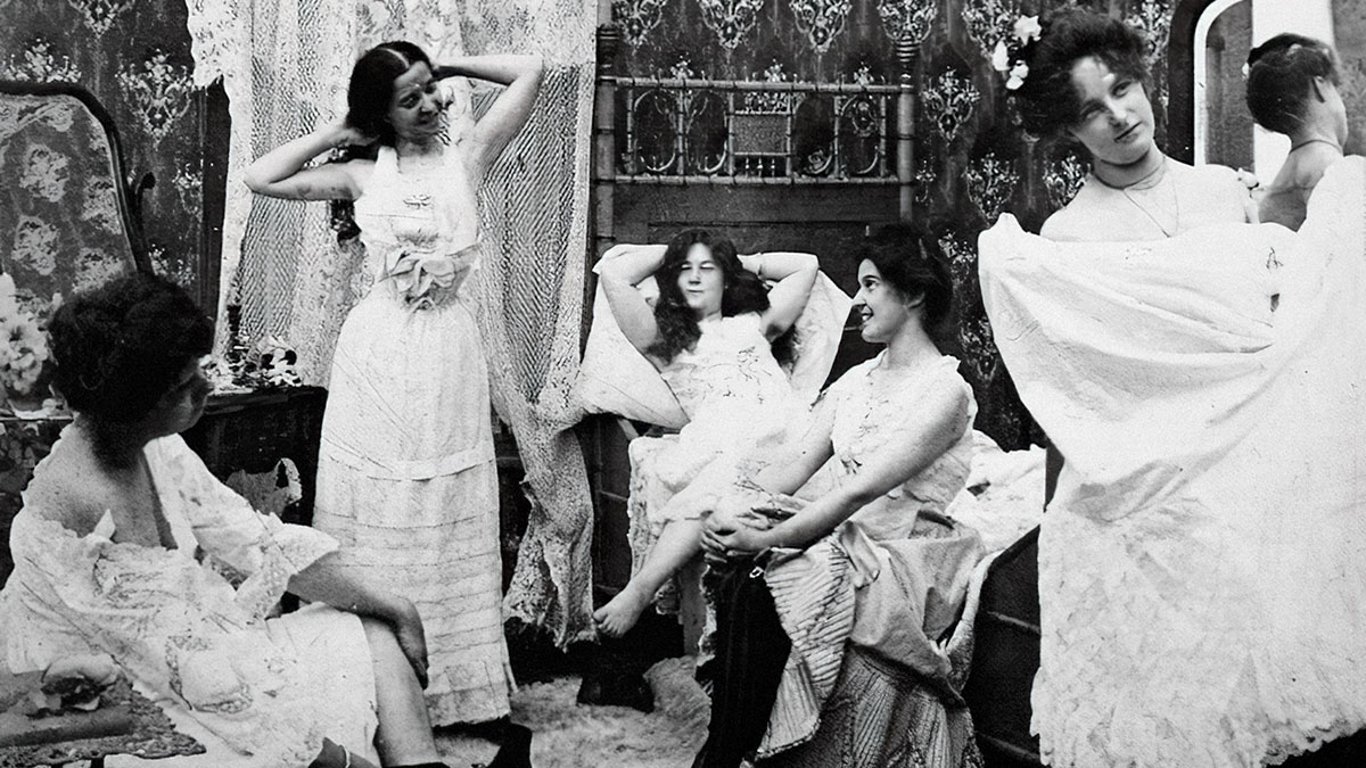 Исторические фото — как одевались одесситки 100 лет назад