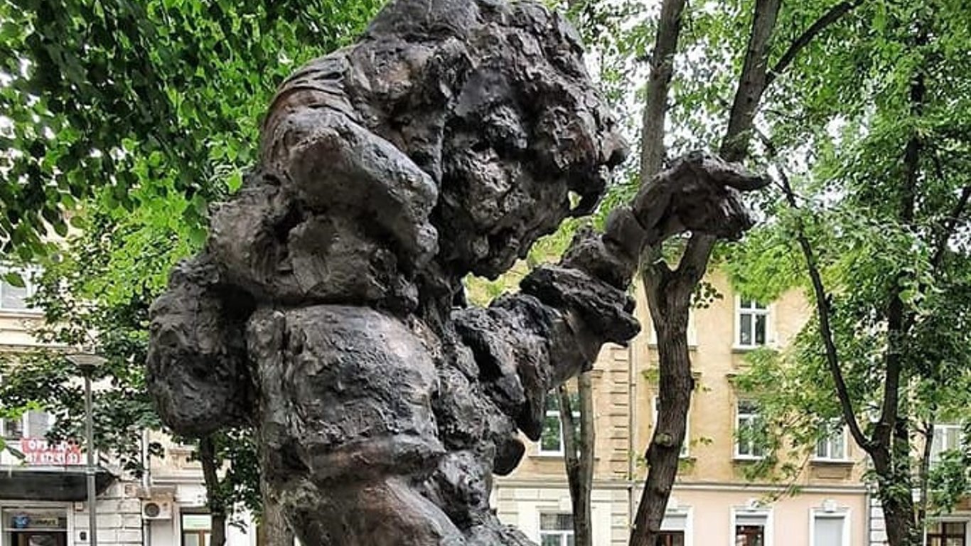 Памятник Францу Моцарту во Львове