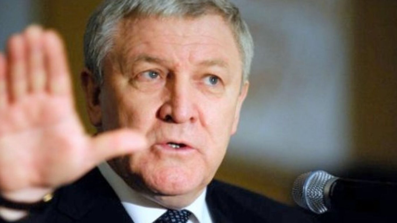 Экс-министра обороны Украины подозревают в госизмене из-за "Харьковских соглашений": что известно
