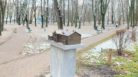 В Киеве установили миниатюрную скульптуру дома Вильгельма Кристера - 285x160