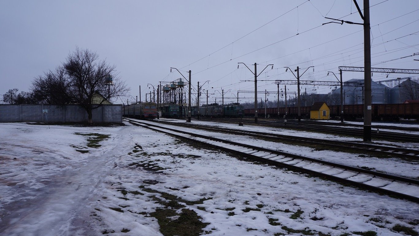Пьяные развлечения - мужчина "заминировал" поезд под Киевом