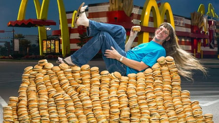 Мировой рекорд: американец съел более 32 тысяч бургеров и не планирует останавливаться. Фото - 285x160
