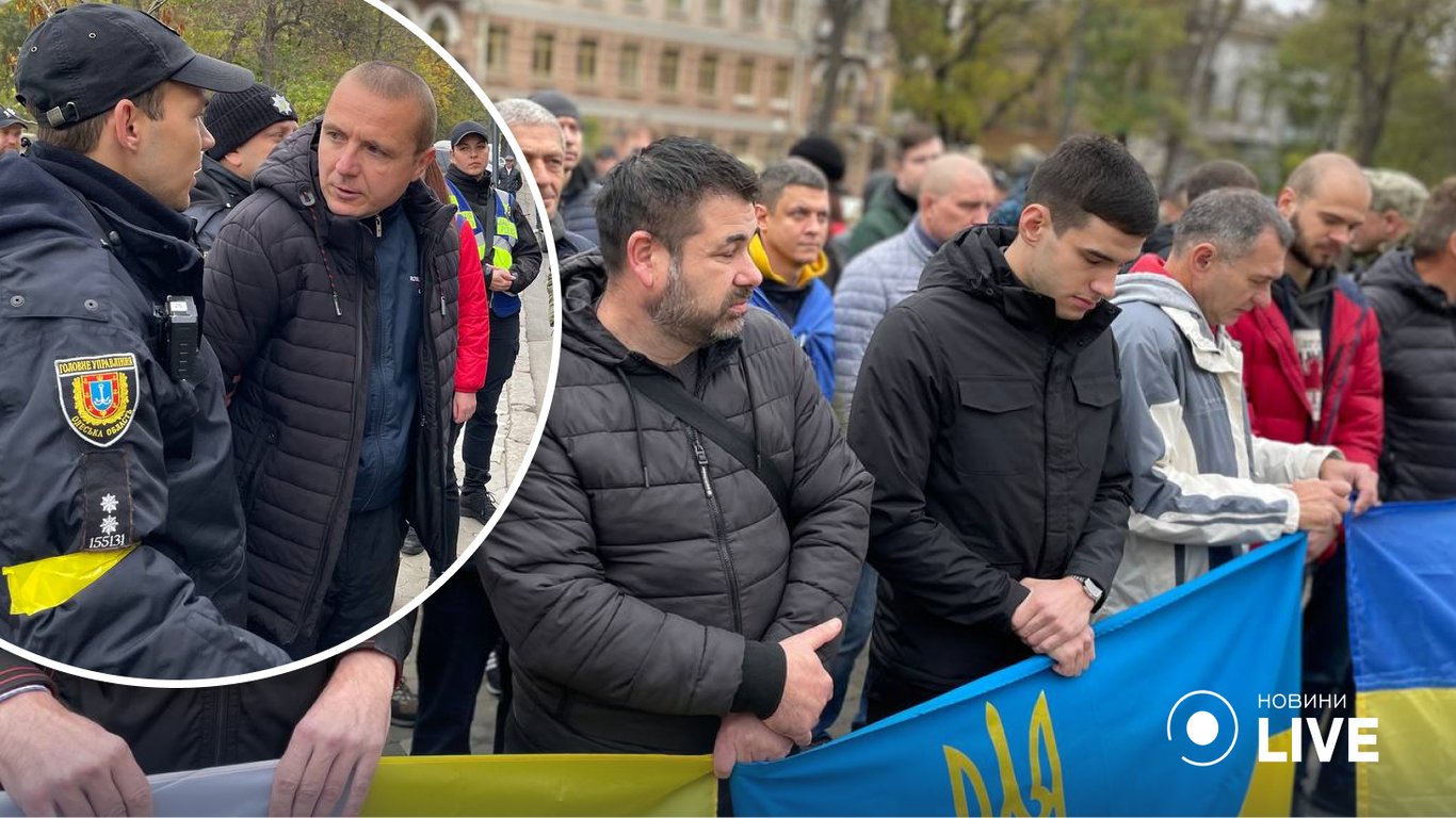 В Одессе митинг моряков обернулся задержанием и раздачей повесток